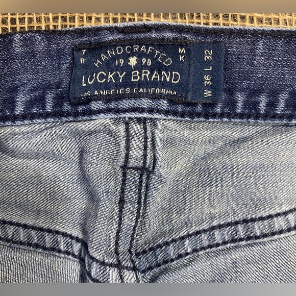 Lucky Brand Jeans Men’s Size 36/32 Blue 221 Original Straight 4 Pockets Stretch - Picture 3 of 9
